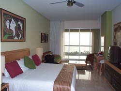 Puerto Peñasco - The Master Room (large hotel type room without a kitchen)